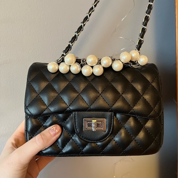 Aldo Handbags - 🆕 Quilted Leather Purse